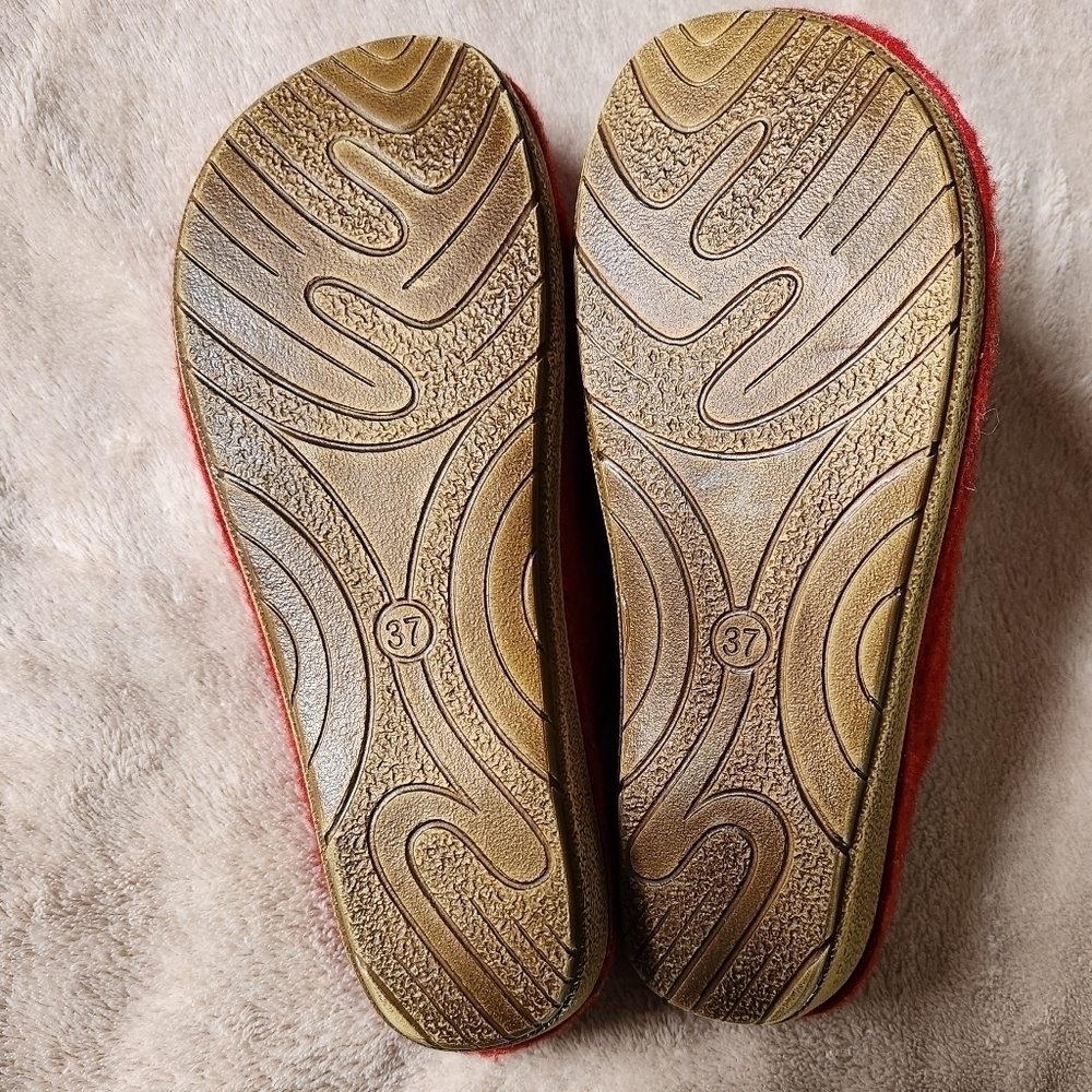 Red Wool Mules - Picture 5 of 6